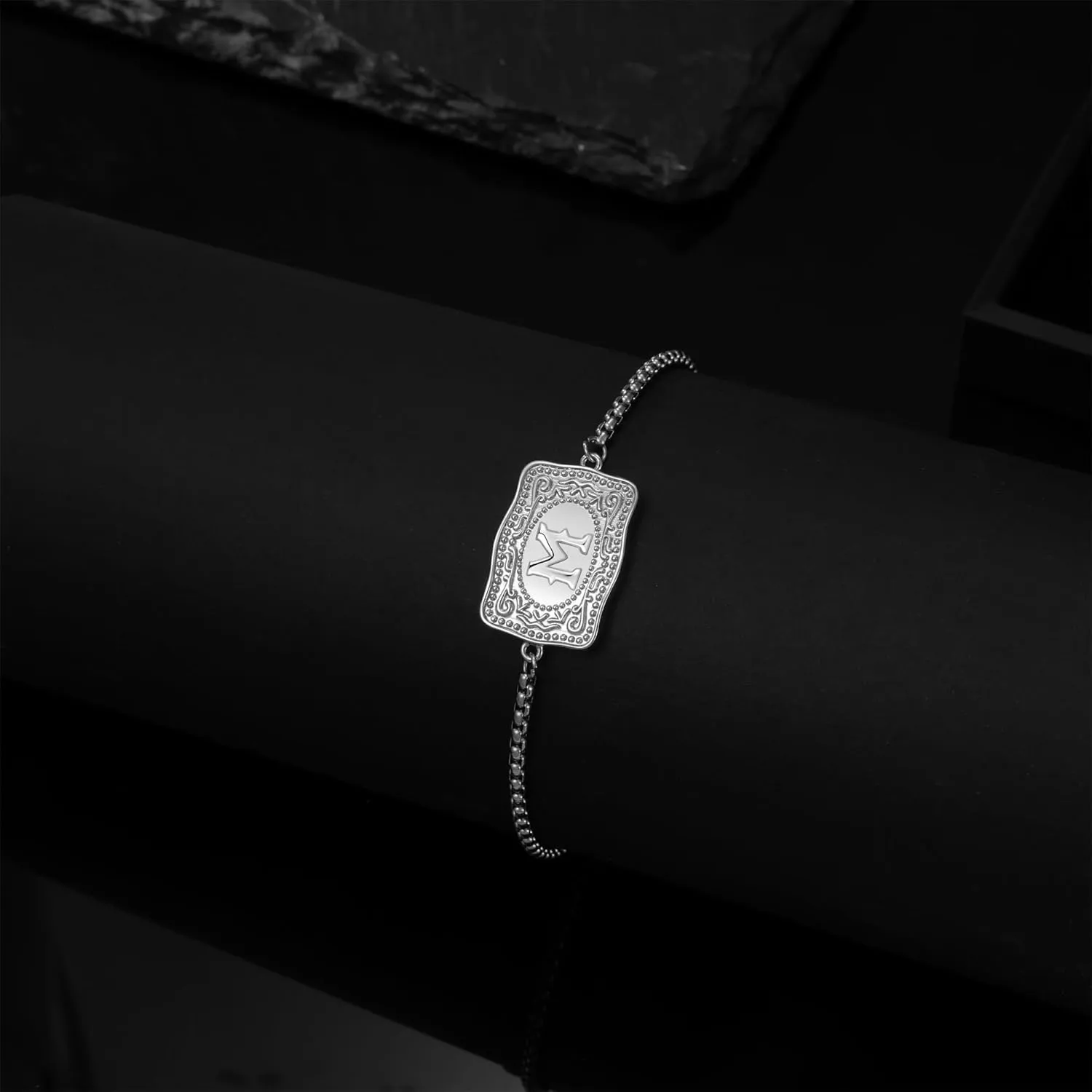 Belt Buckle Initial Bracelet for Women, 18K Gold/Silver Plated Belt Buckle Initial A-Z Bracelet, Unique Western Style Jewelry Gifts for Women Men