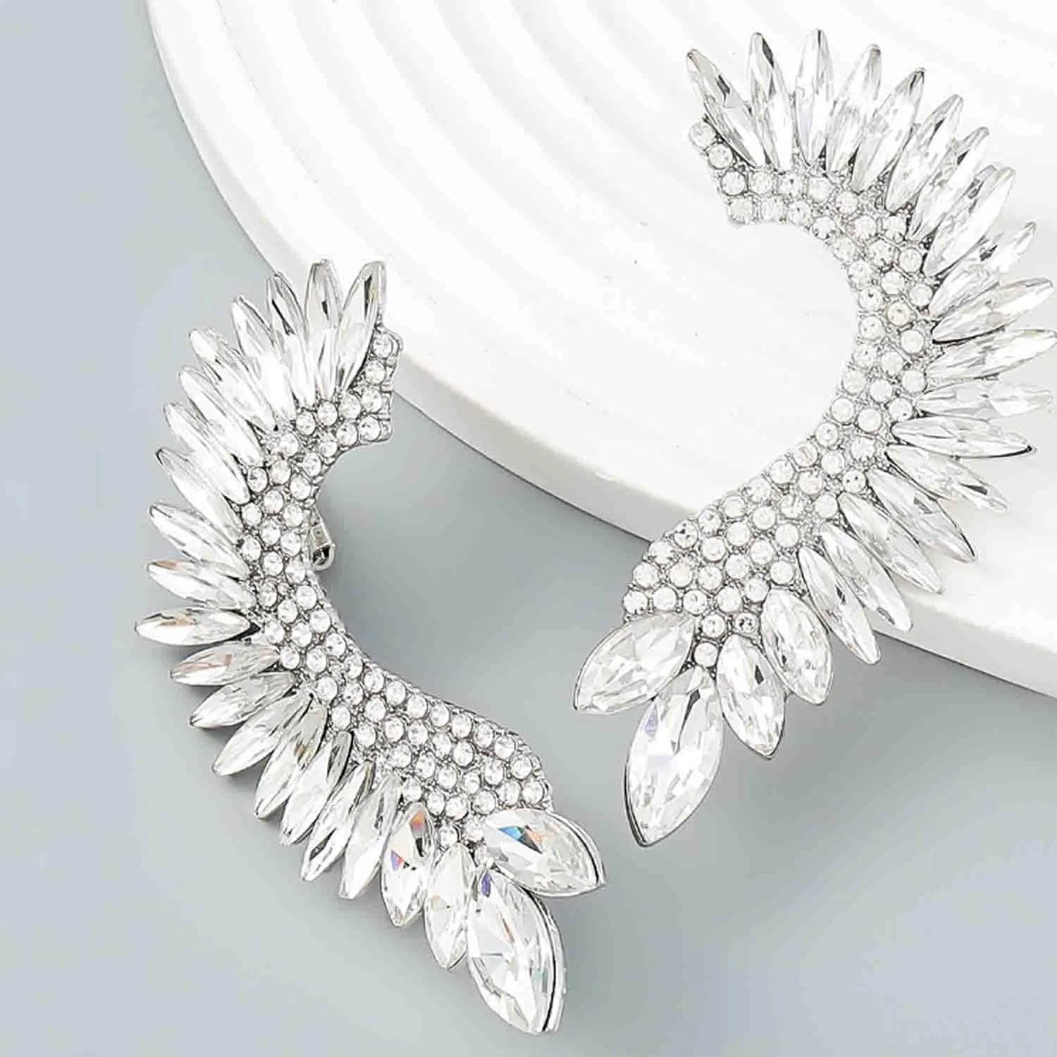 Crystal Leaf Climbers Crawler Jewelry Jacket Earrings Sparkly Zircon Pave Metal Ear Cuff Wrap Clip Stud Earring Climber Top Ear Clip for Women
