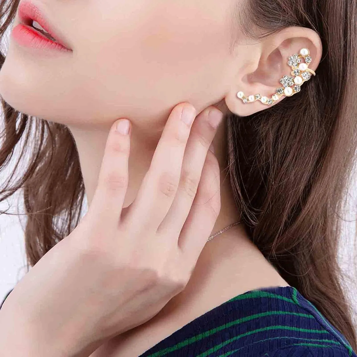 Crystal Pearl Flower Climbers Crawler Stud Earring Cute Rhinestone Resin Floral Left Ear Cuff Wrap Clip Earring Top Ear Clip Gold Jewelry Jacket for Women 1 Pcs