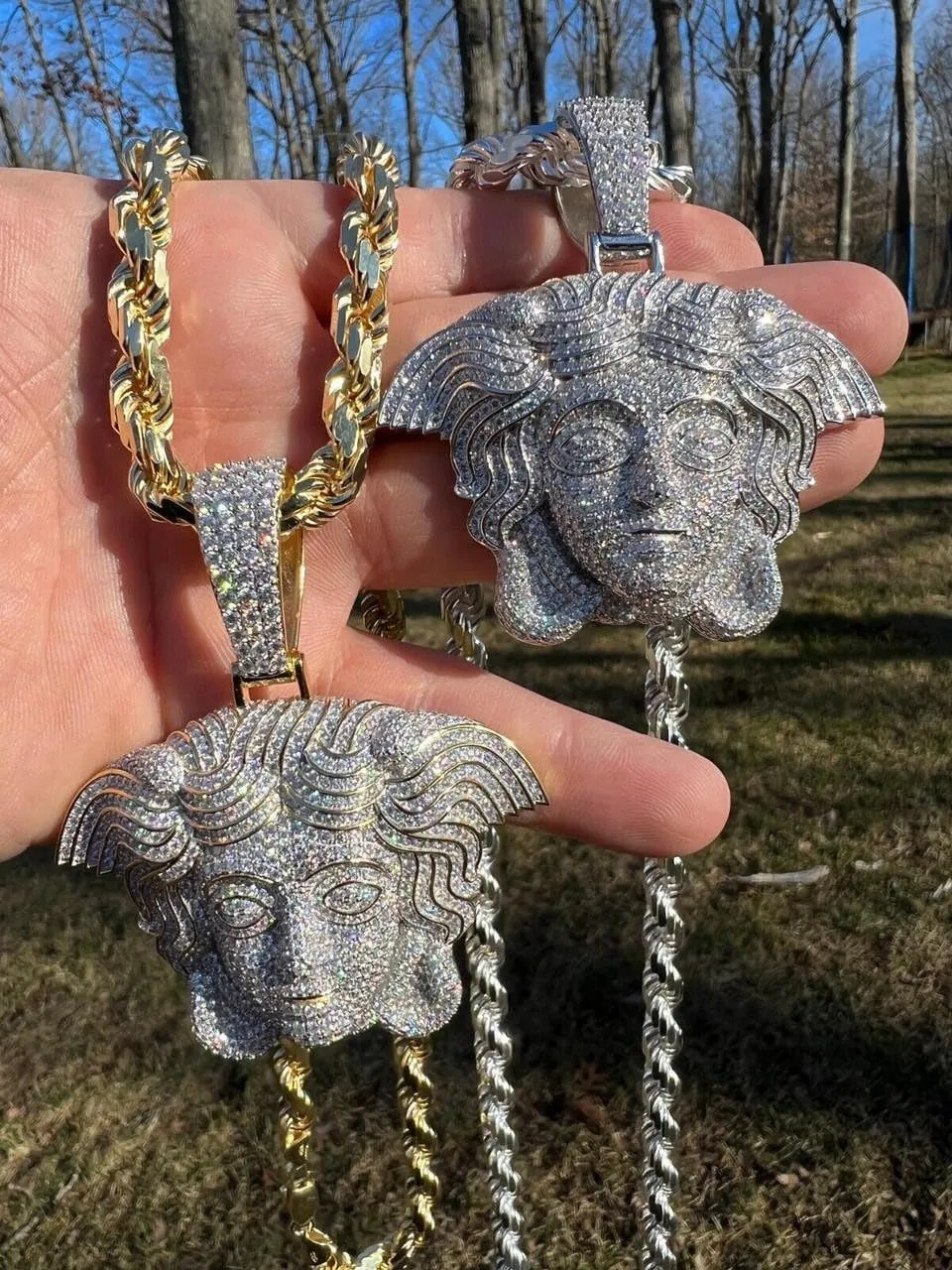 Diamond Medusa Head Iced out Pendant in 14k Gold & White Gold Over 925 Sterling Silver 12.62 Carat Super ICY Round Cut VVS/D Color Moissanite Goddess Head Pendant Hip-hop Jewelry For Men and Women