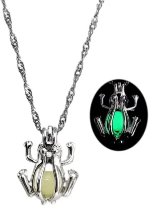 Frog Necklace for Men Women Cute Animal Frog Pendant Necklace Luminous Frog Animal Necklace Glow in the Dark Jewelry