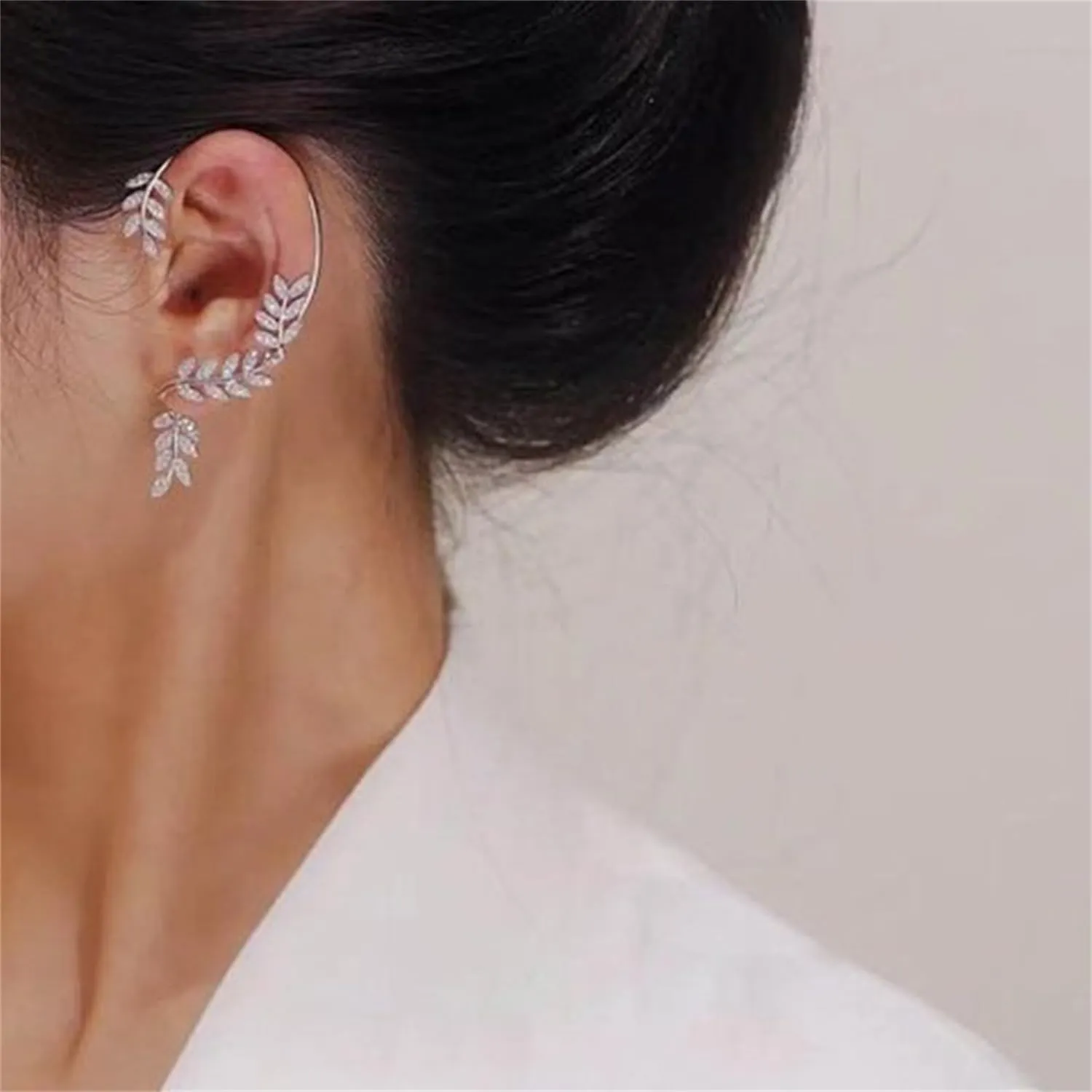 FUTIMELY Crystal Leaf Ear Cuff Earring for Women,Goth Elf Fairy Ear Wrap Earrings Non-Piercing Fake Climbers Crawler Earring Bridal Wedding Jewelry
