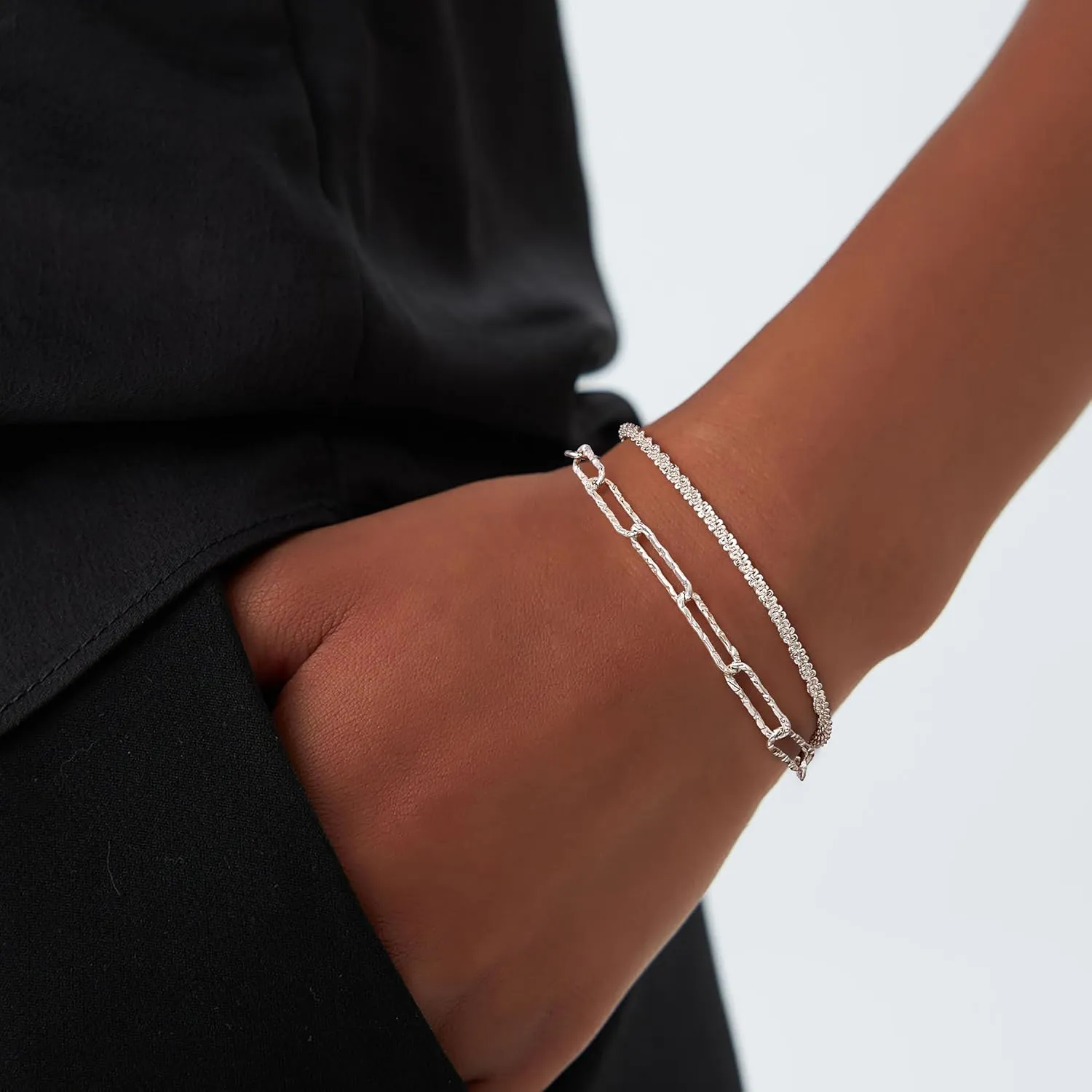 Hand Chain Bracelet Dainty Ring Bracelet Hand Chain for Women Gold Plated Bracelets Trendy Jewelry for Wedding Jewelry Birthday Gifts for Women