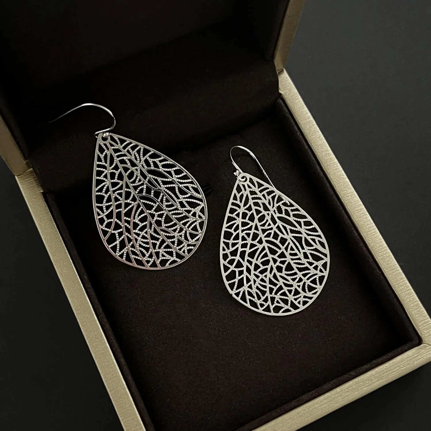 Handmade Filigree Teardrop Dangling Earrings for Women, 925 Sterling Silver Hooks Exquisite Leaf Earrings for Gift