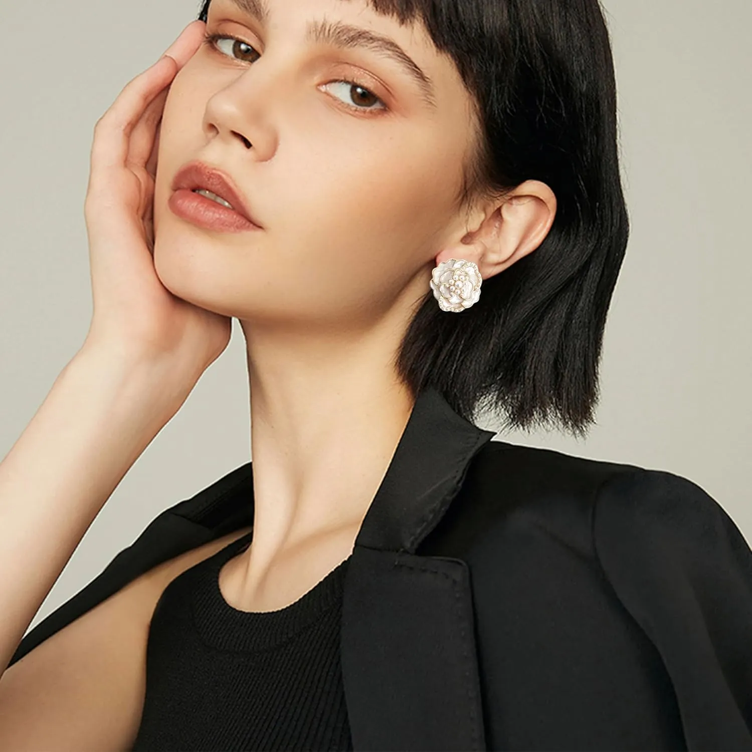 Handmade Minimalist Gold Sparkly Crystal Flower Stud Earrings Exquisite Elegant Camellia Flower Enamel Alloy Diamond Pearl Dangle Drop Earrings for Women Jewelry Gifts