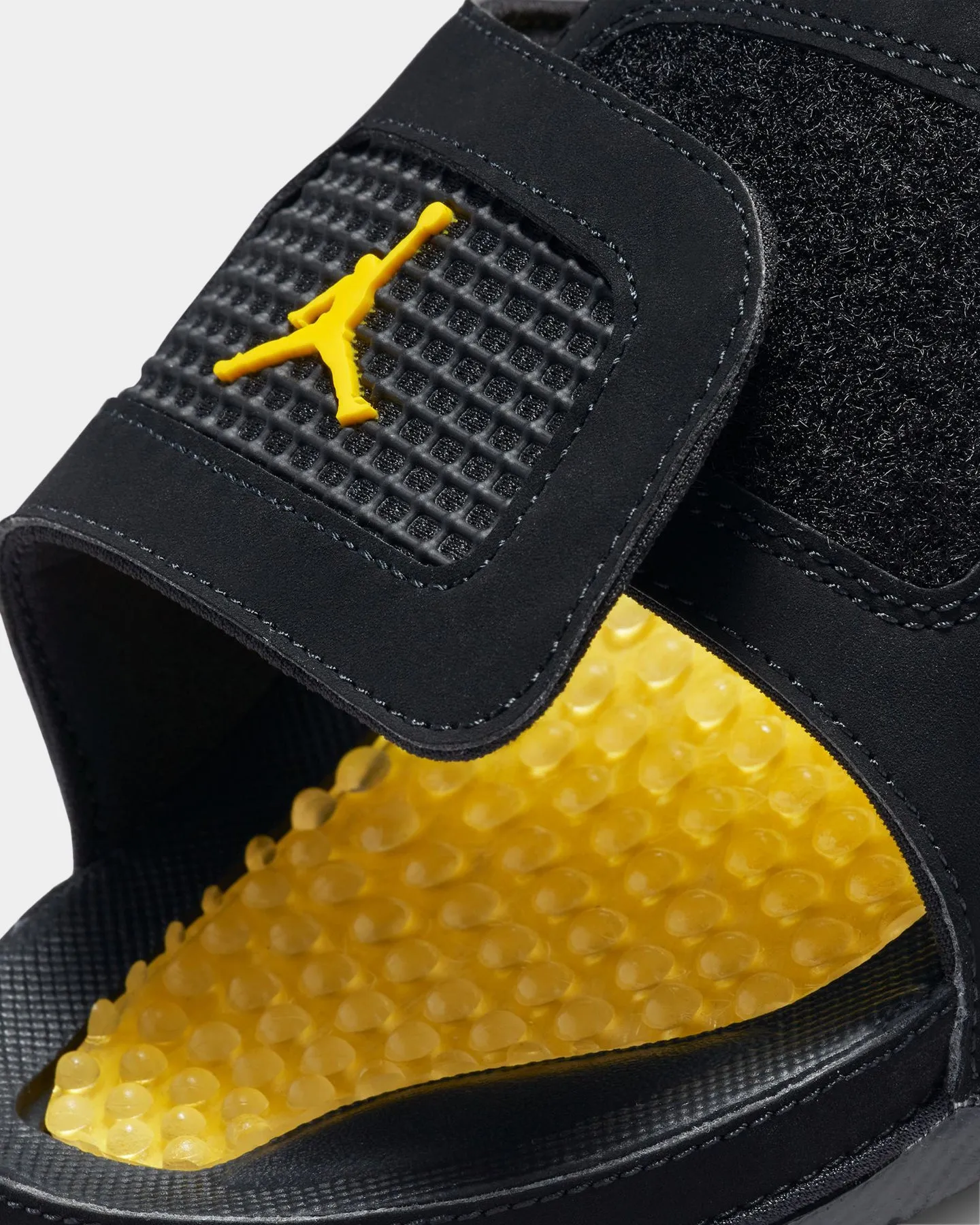 Jordan Hydro 4 Retro Black/Tour Yellow