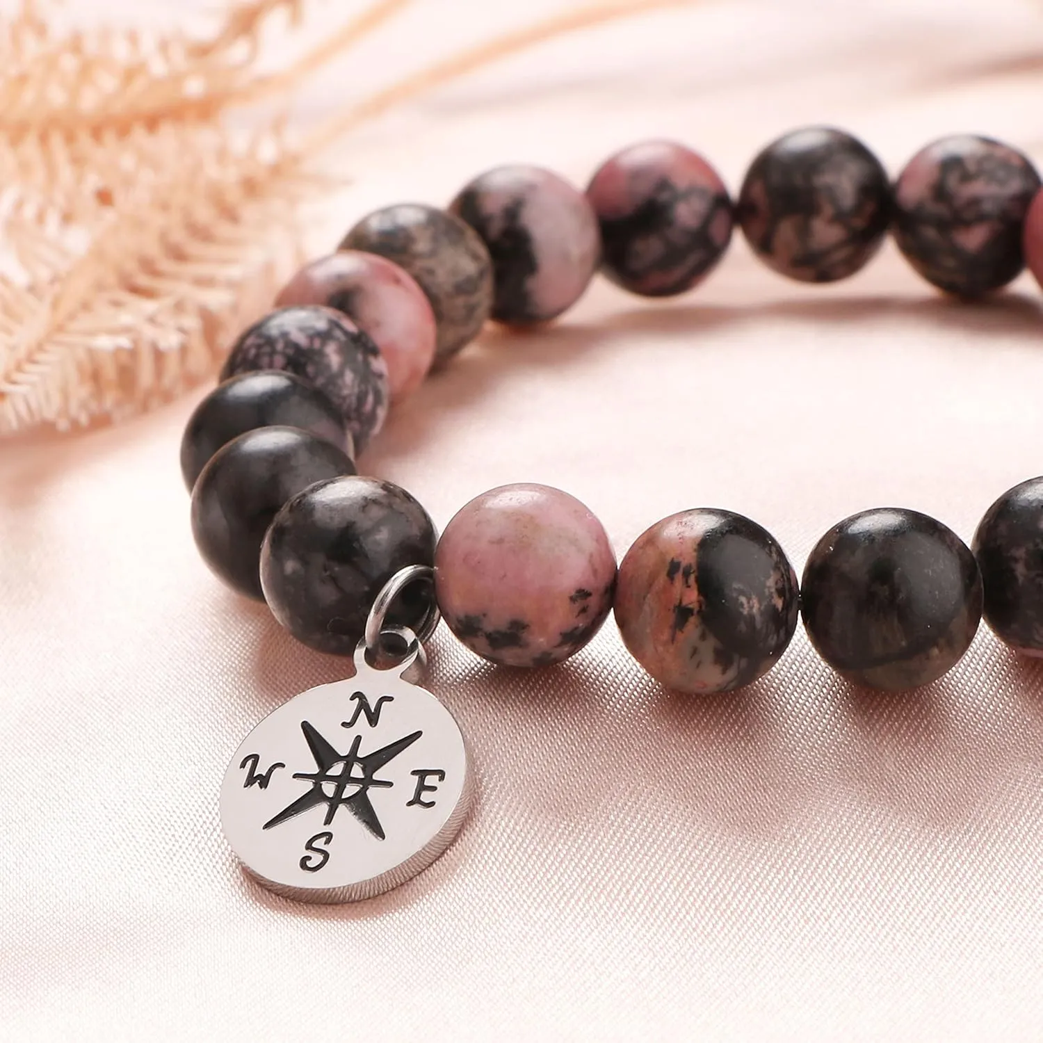 JoycuFF Graduation Gifts for Her Him Class of 2025 Graduation Bracelets Inspirational Graduation Compass Bracelet for Women College Graduation Gift for Him Her