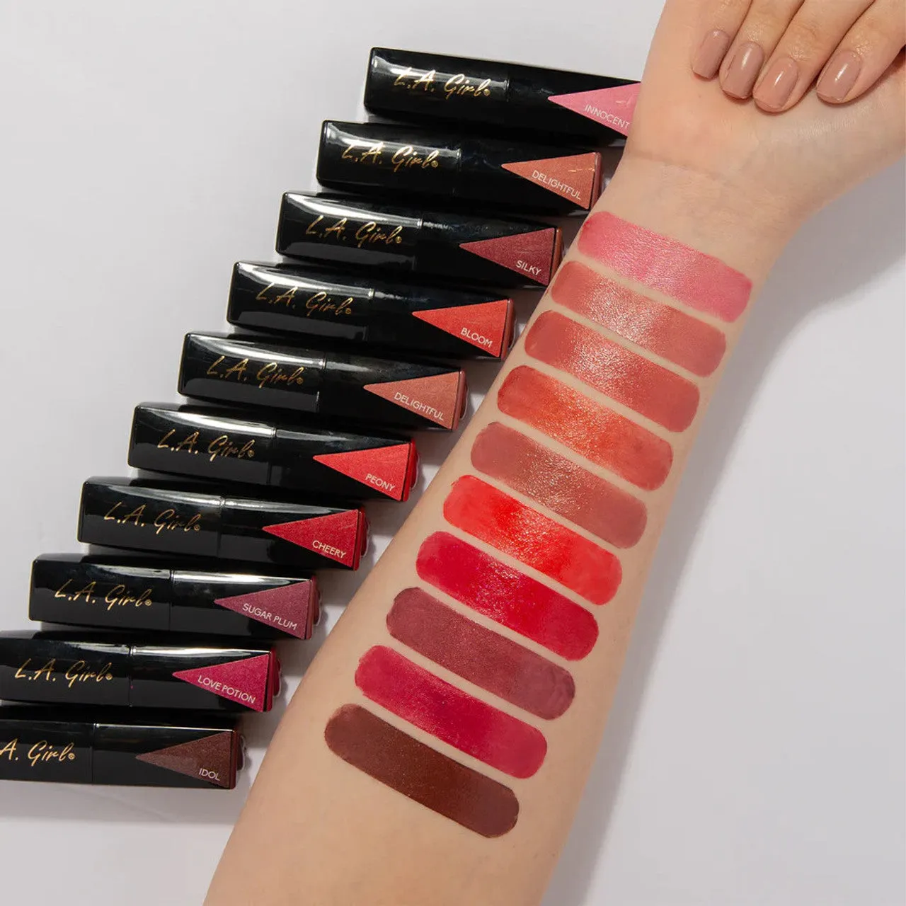 LA Girl Lip Attraction Lipstick - Sugar Plum