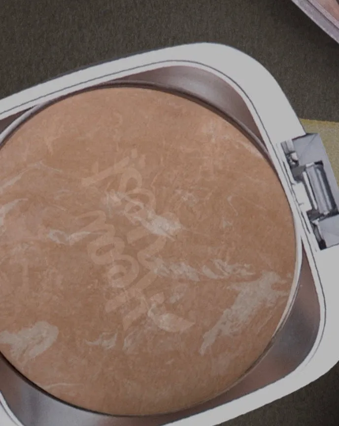 Long-Lasting Silky-Soft Pressed Mineral Foundation