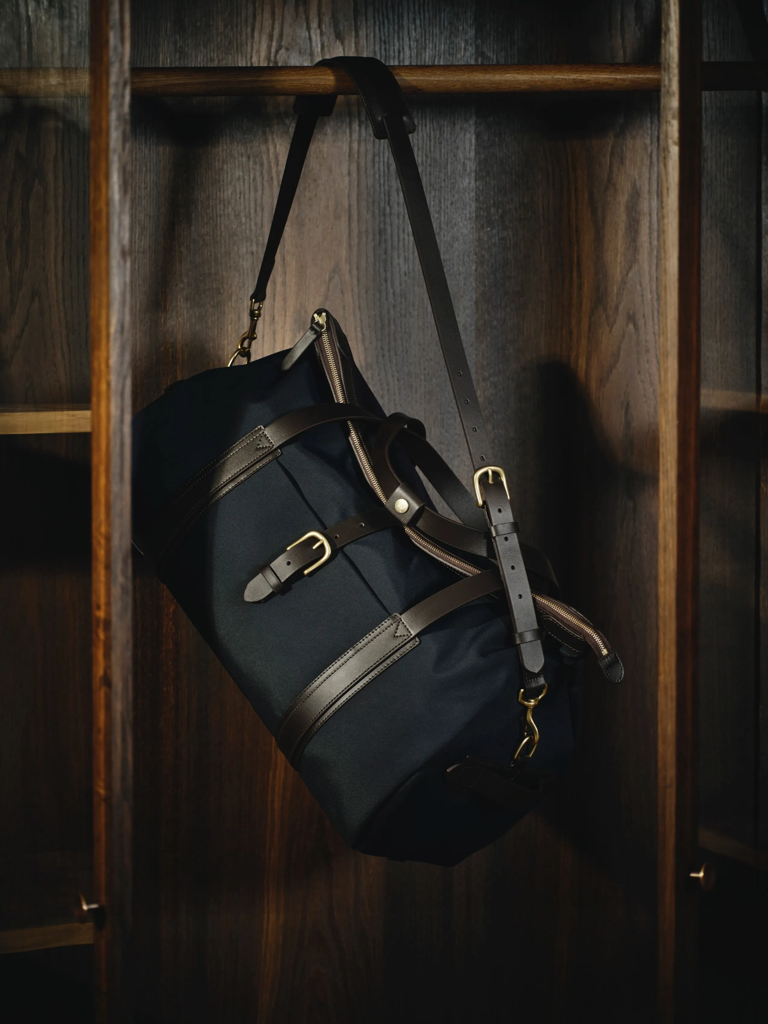 M/S Adventurer - Navy/Dark Brown