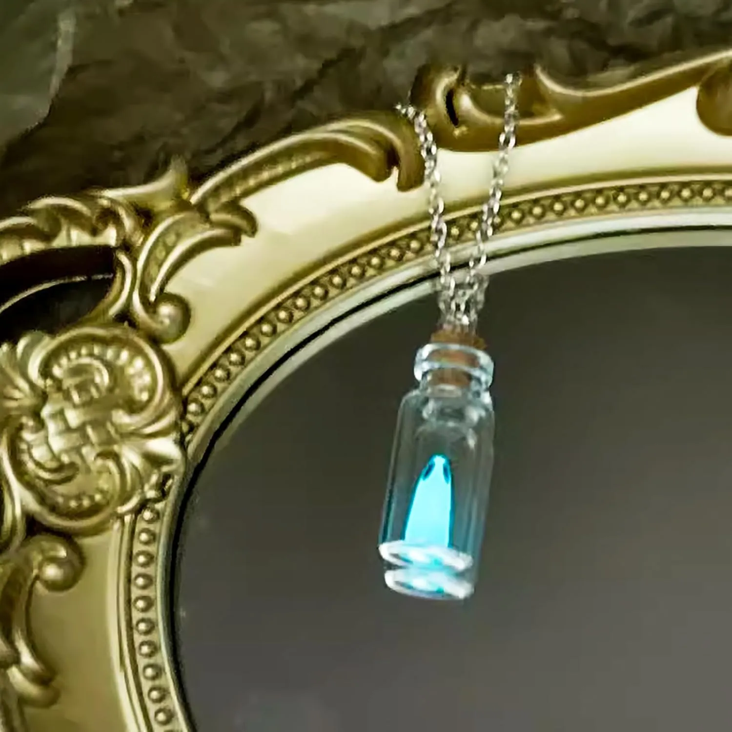 Pingyongchang Ghost in A Bottle Pendant Necklace for Women Men Halloween Ghost Earrings Glow In The Dark Ghost Necklace The Adopt A Ghost Horror Necklace for Women Halloween Jewelry