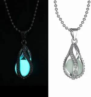 Sisadodo Glow In the Dark Pendant Necklaces For Women Night Moon Luminous Glowing Necklace Fashion Necklace Halloween Party Gifts