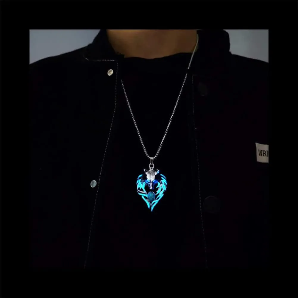 Wolf Necklace for Women Men Luminous Wolf Head Pendant Necklace Viking Wolf Stuff Gift Halloween Glow in the Dark Jewelry