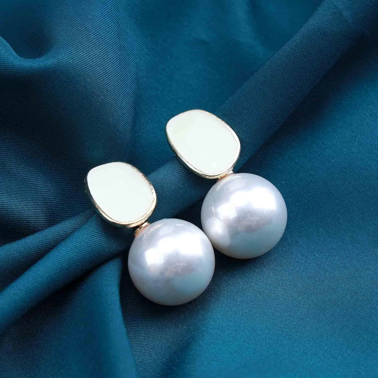 YienDoo Vintage White Pearl Drop Earrings Studs Exquisite Pearl Sphere Dangle Earrings Bridal Pearl Ball Earrings Prom Earring Jewelry Gift for Women